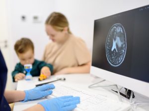 Exame neurológico infantil: quando ele é indicado e como funciona